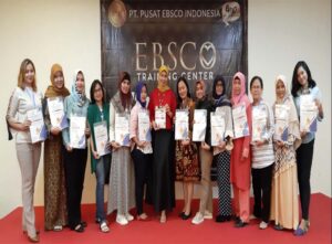 wury hapsari pembicara di esbc foto bareng